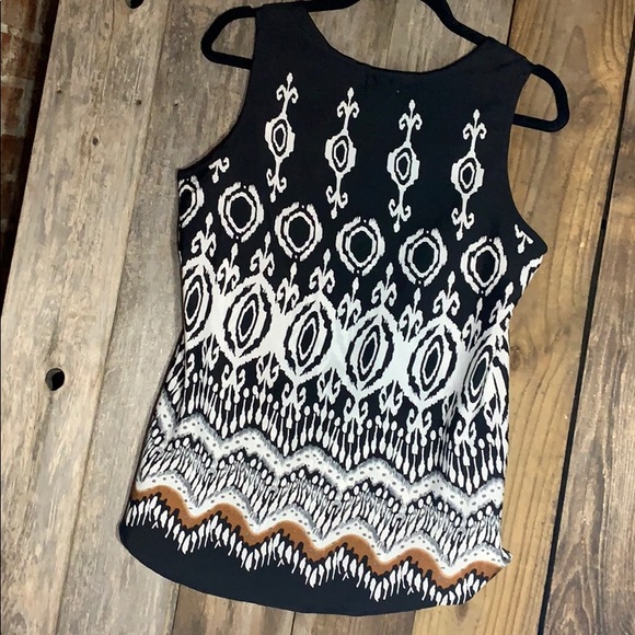 Pattern & Multicolor Top! - Picture 3 of 4